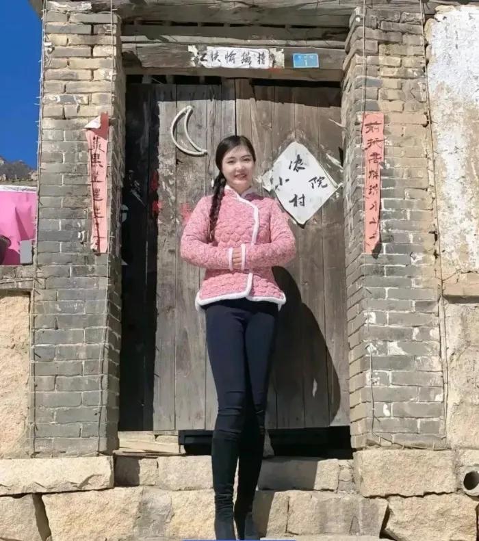 谁能帮我翻新我家的小院，我就不要彩礼嫁给他做媳妇