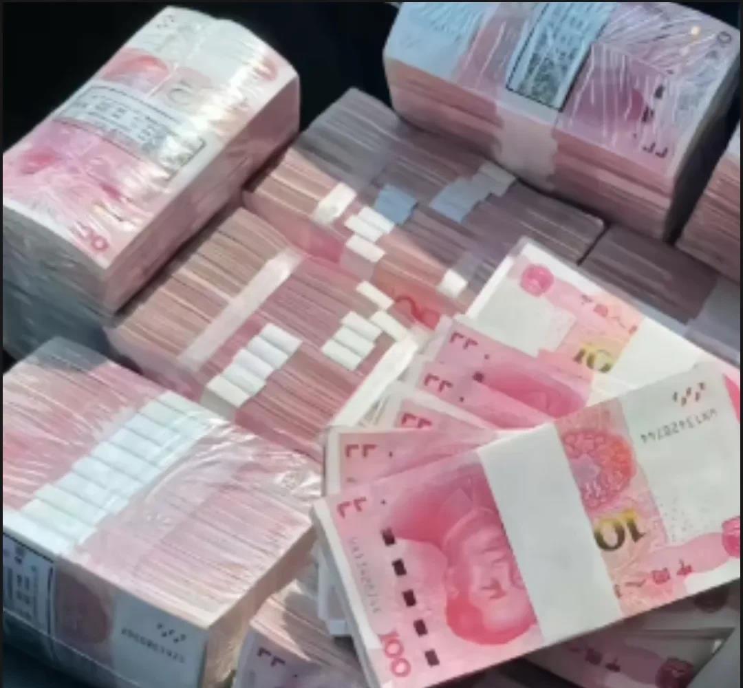 家庭存款的8个等级
1.贫困家庭:  家庭存款为0一5万元
2.温饱家庭: 家庭
