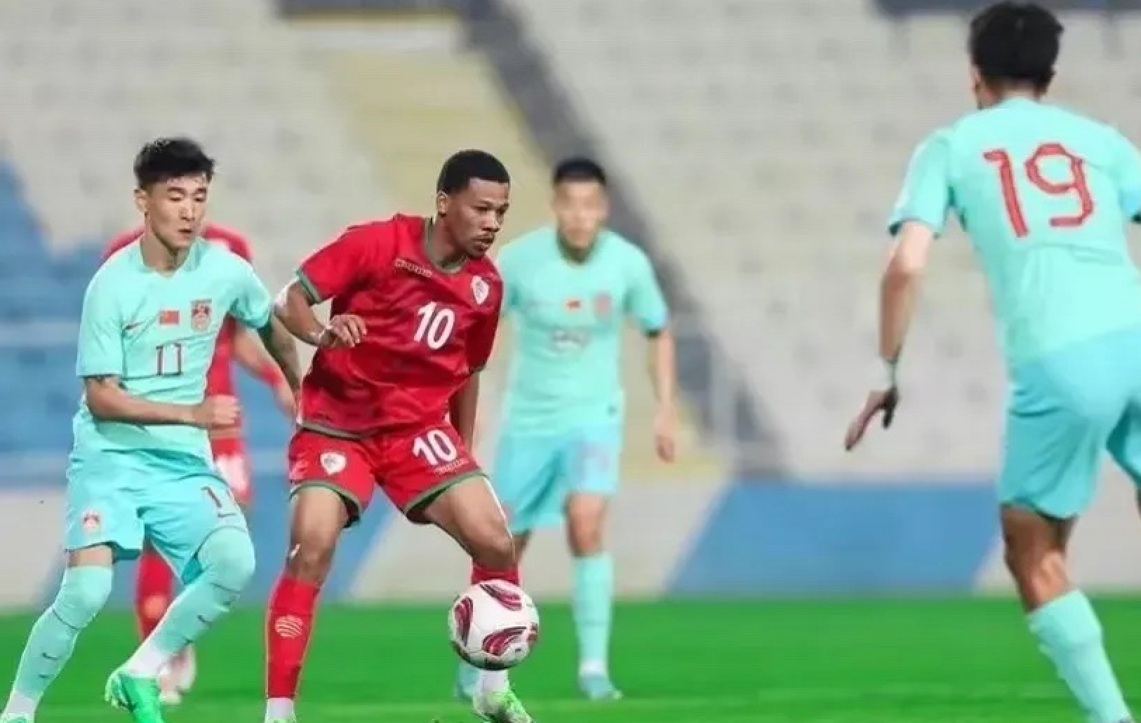 热议国足0-2阿曼！名记感慨保密工作太好，媒体找理由被打脸
国足进行2023年最