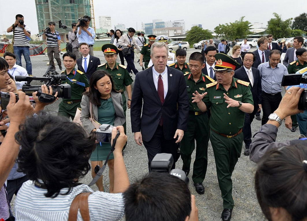 美国拉拢越南当盟友，其实东南亚那些国家，互相之间也是矛盾重重。越南那种扩张欲望强