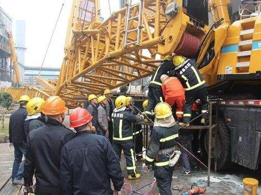 【最新关注：四川一塔吊作业时倾倒 已致6人死亡】

9月13日，四川简阳金简仁快