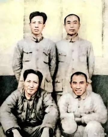 四位伟人罕见的照片，不要吝啬你手中的赞