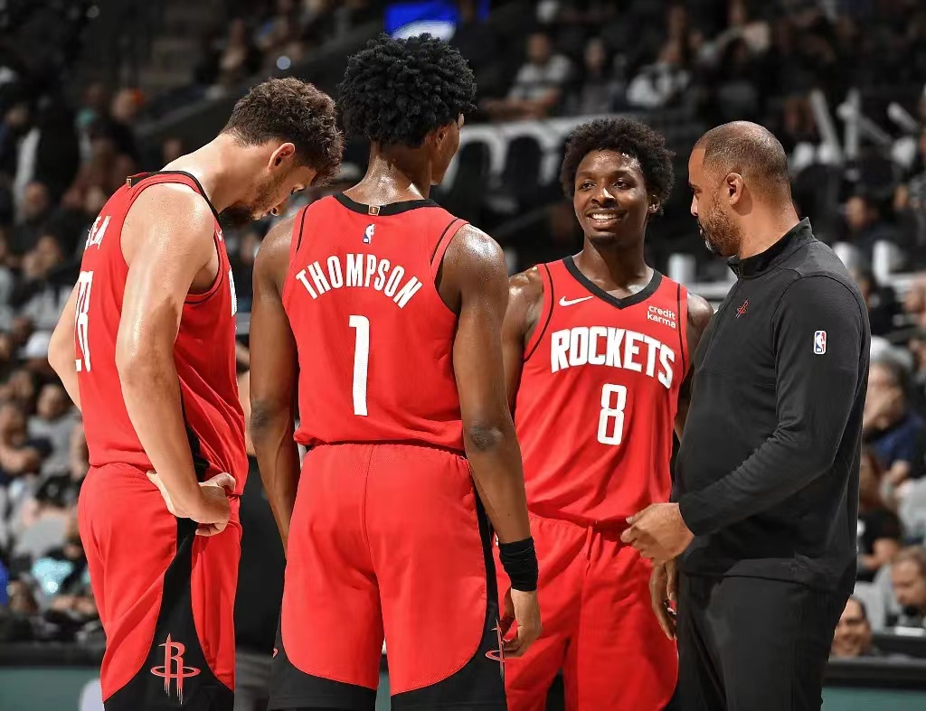 虽然火箭队本赛季已经不是什么软柿子，但从各支球队对于火箭队的态度来看，火箭确实还