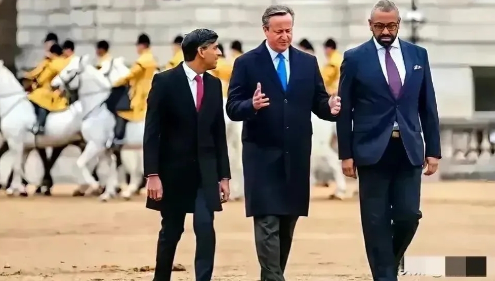 卡梅伦以后，英国首相真是逆淘汰啊！

这卡梅伦向那一站，现任首相苏纳克就和个小毛