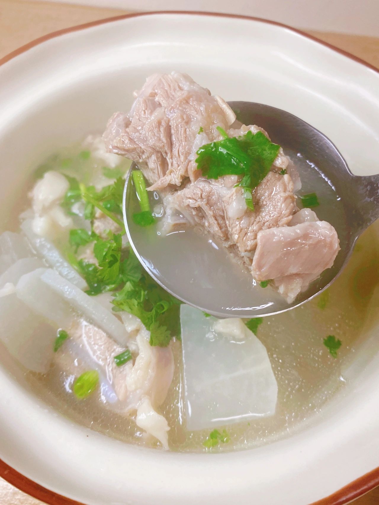 白萝卜羊排汤#萝卜炖羊肉什么时候放盐#