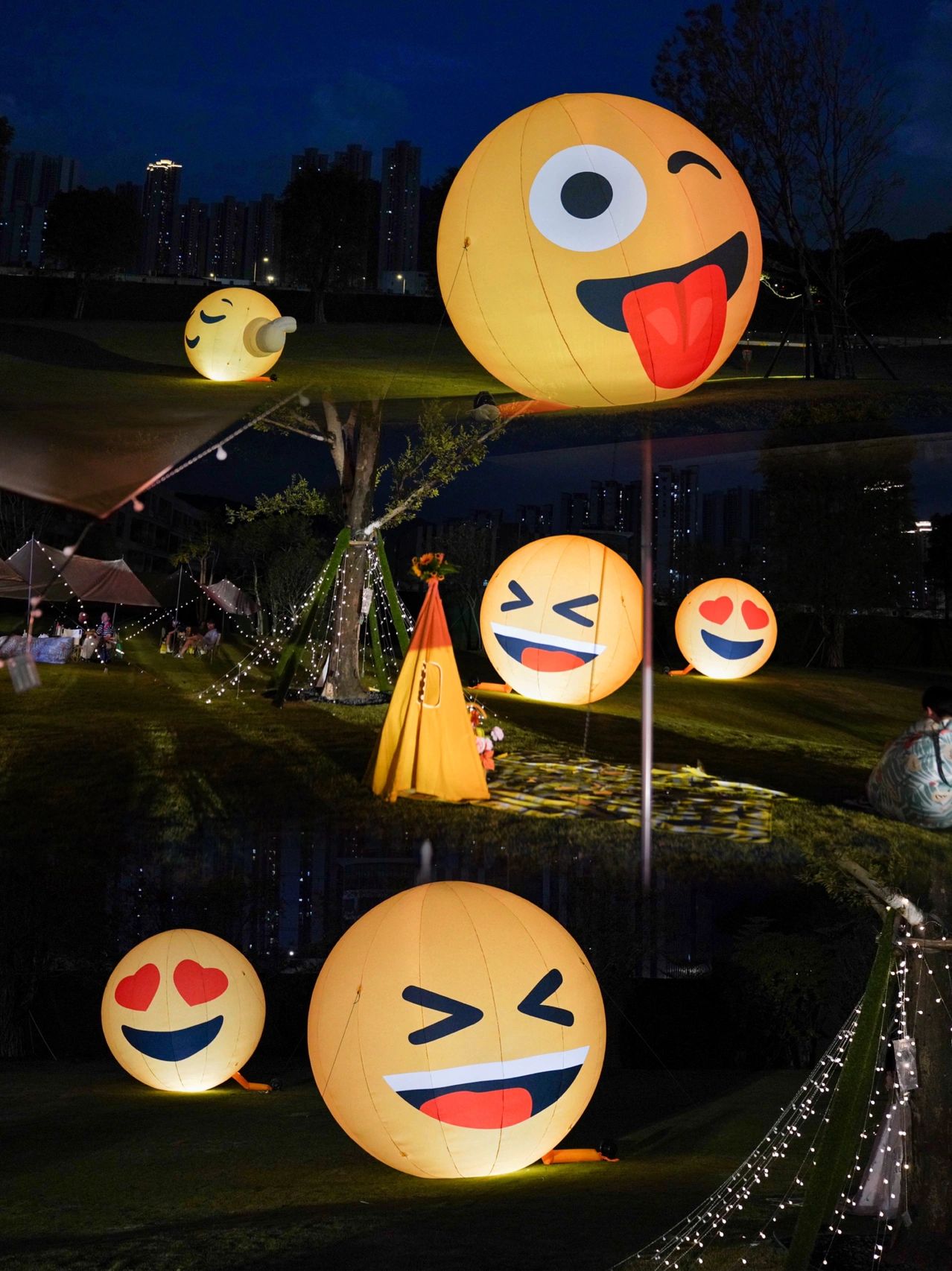广州免费露营音乐节巨型表情包超出片！