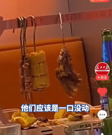“这种行为不丢人！”吉林长春，一男子吃饭时，发现隔壁桌结账后，还剩下一个猪蹄，一