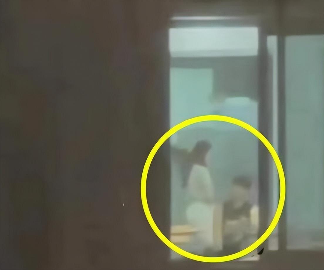 荒淫无度！四川传媒学院万万没想到，学生和老师一个比一个会玩儿  高校男女生在教室