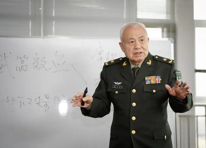 不用怕了！著名军事专家钱七虎院士给我们老百姓吃了一颗定心丸！中国工程院院士钱七虎