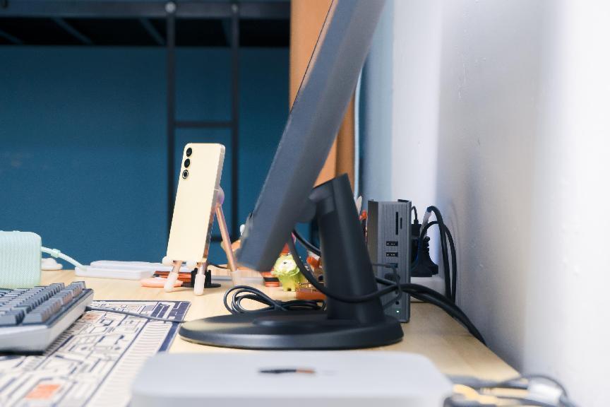 娱乐办公好伙伴,联想D32-40显示器