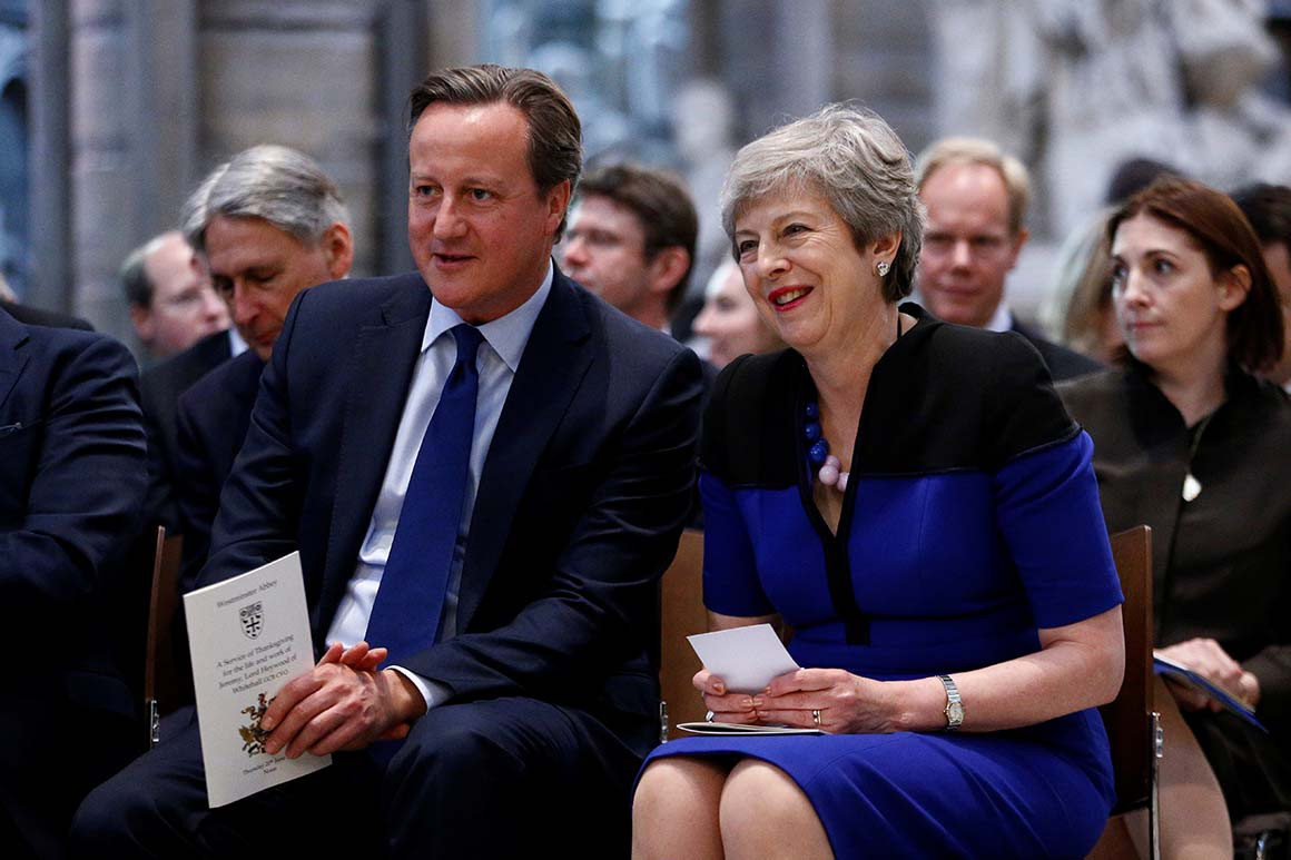 被苏纳克突然任命为外交大臣的英国前首相戴维·卡梅伦将不再领取首相津贴。

英国历
