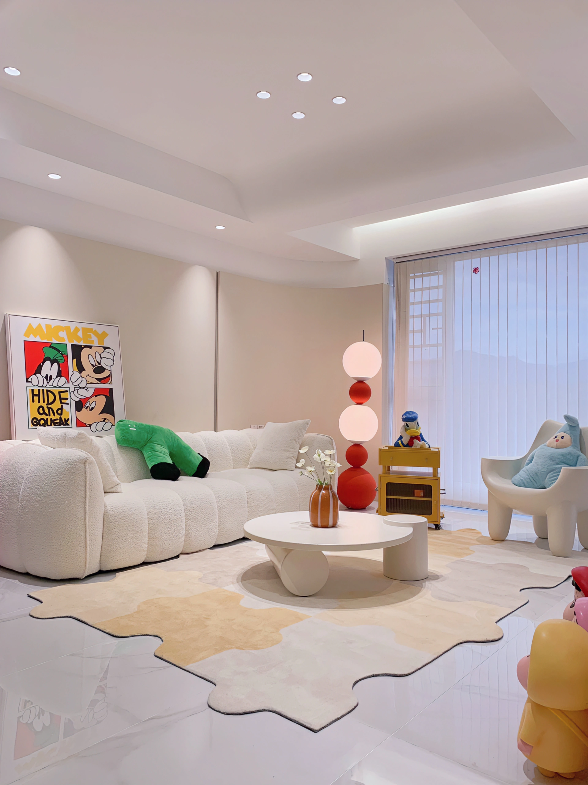 
🏠
建面：110²套内150²
户型：3室两厅两卫
装修：基础硬装13w 全