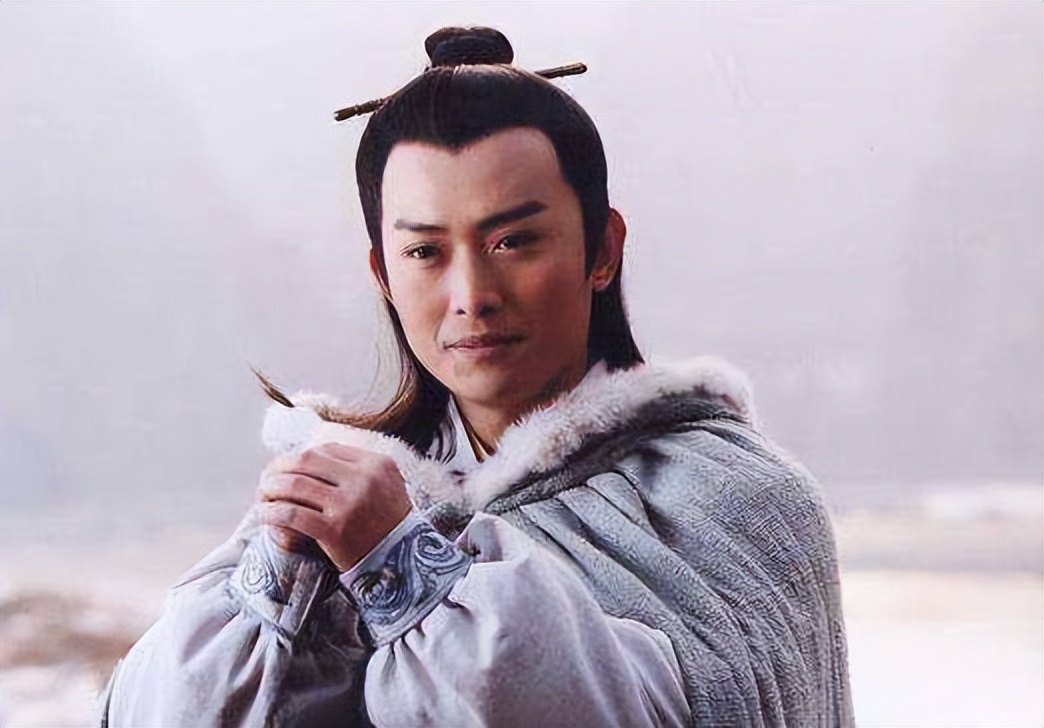 梁羽生武侠最强十位剑客
梁羽生笔下的十大使剑高手是：张丹枫、金世遗、孟华、金逐流
