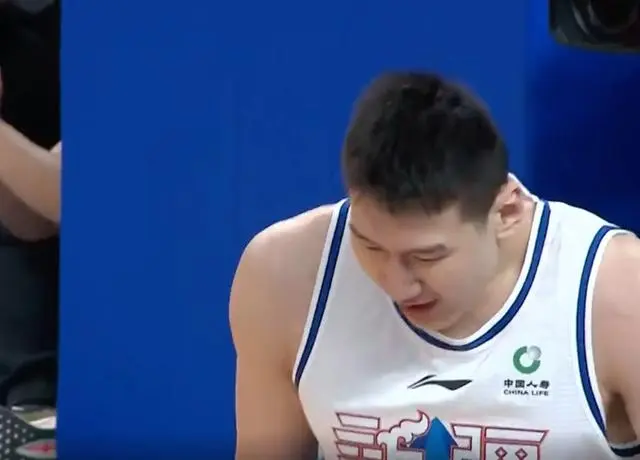 李炎哲首秀25分，打爆余嘉豪，大胜浙江队32分，冲冠最后拼图！

李炎哲转会来到