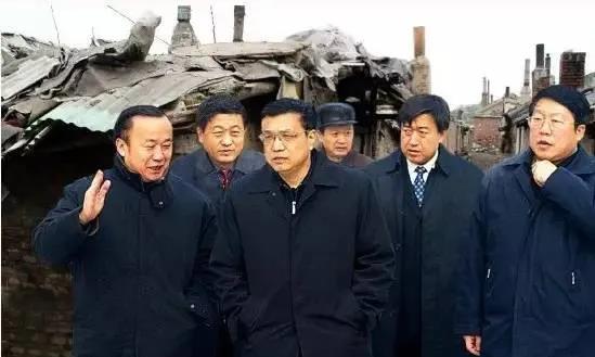 人民的好总理，包头人民永远怀念您，全囯昔日最大的棚户区，包头市北梁拆迁改造工程，