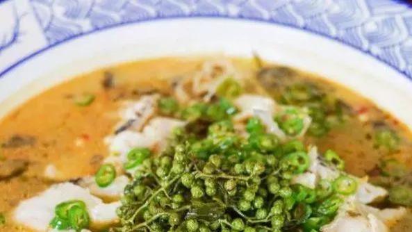 藤椒鱼是一道特色川菜，教你一招做好吃的藤椒鱼