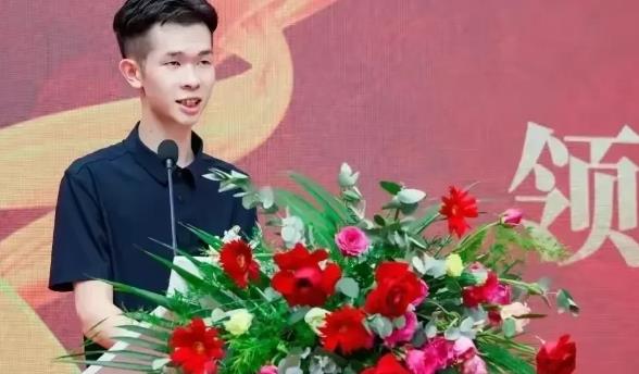 “疯狂的茶叶”昌世茶的董事长陈世鸿回应大众，“事件自始至终不存在违法行为，纯属生