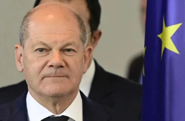 德国已经展现出了明显的转变，由原先的犹豫不决，变得坚定果断，这令人印象深刻。总理