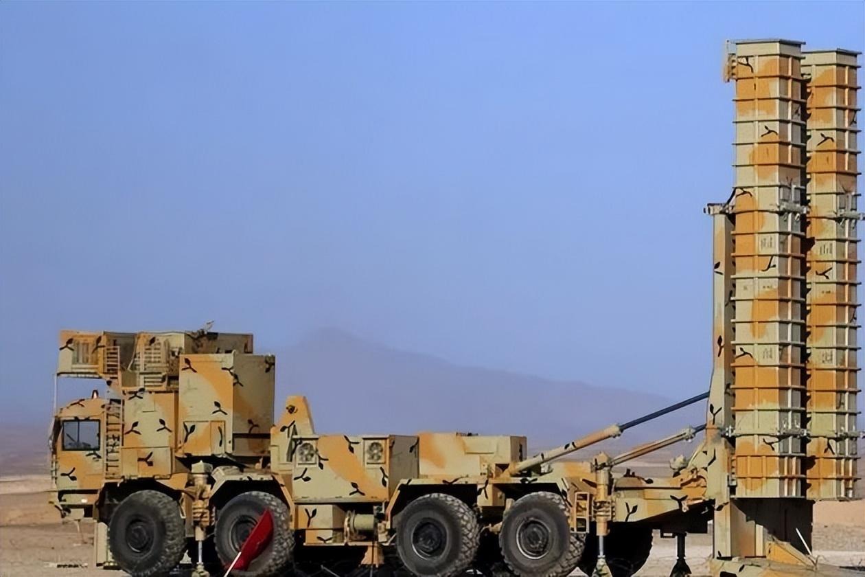 美国正“庆祝”空袭成功，不到24小时，3座美军基地遭报复性打击。美国对在叙利亚和