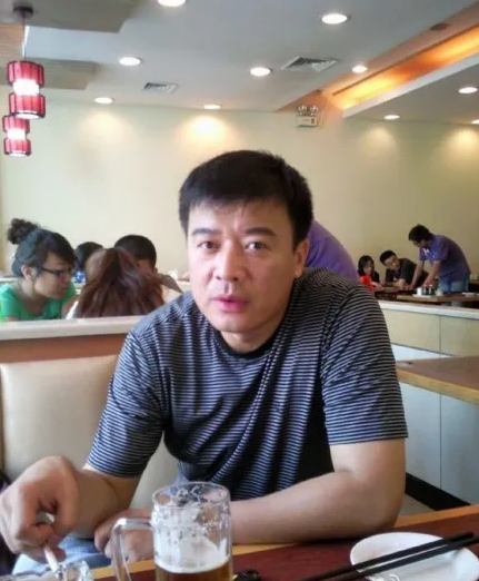 人生不是靠努力，全凭运气。
就说我儿子。2018年，哈尔滨著名的一所211大学，