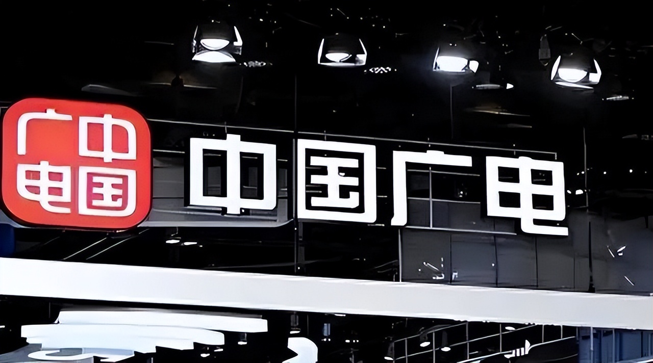 国家出手了，年底前，要求实现开机即看直播电视
国家广电总局要求电视厂商整改智能电