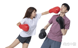 重回婚礼当天，渣男竟然。。。。。。