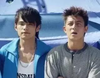 2007年，百事出2000万找周杰伦续约，周杰伦拒绝，转身签约4000万代言的雪