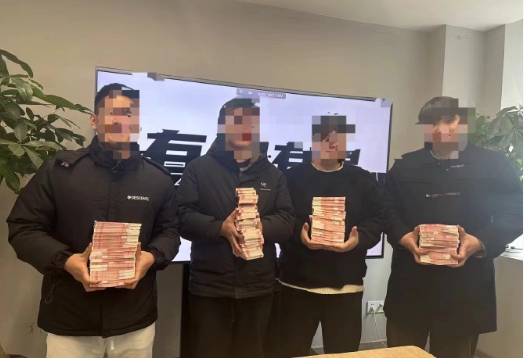 今天看到一个学科类的知识付费的公司发年终奖[泪][泪]羡慕死了 ​​​