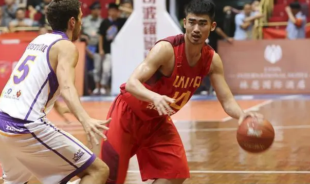 浙江男篮99-82北控男篮，我居然产生了5大不可思议
1，同样是中锋，余嘉豪18