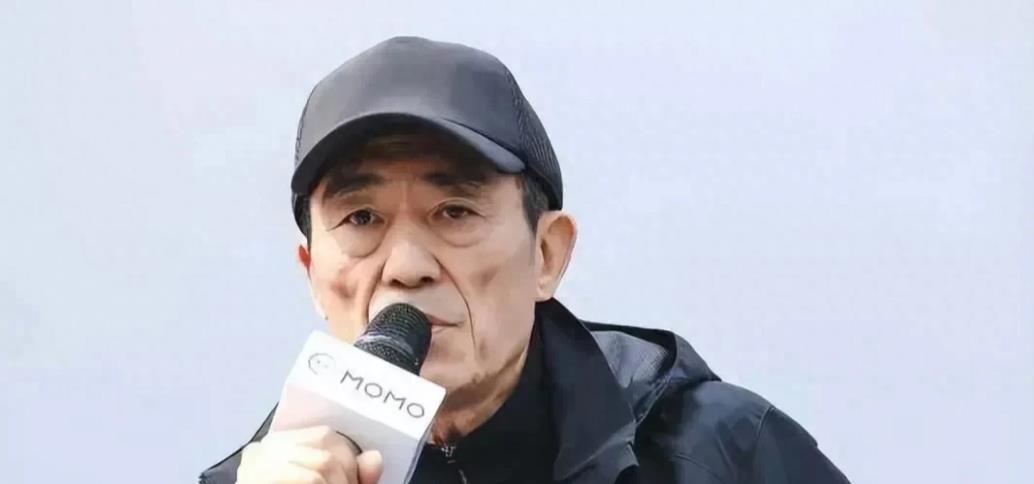 今年国庆假期跟大家见面的电影《坚如磐石》，在还没有上映时，就引起了大家的一阵热议