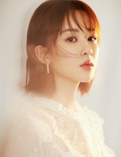 杨幂#杨幂杨紫王一博坐一桌# 所有的转折隐藏在密集的鸟群中天空与海洋都无法察觉