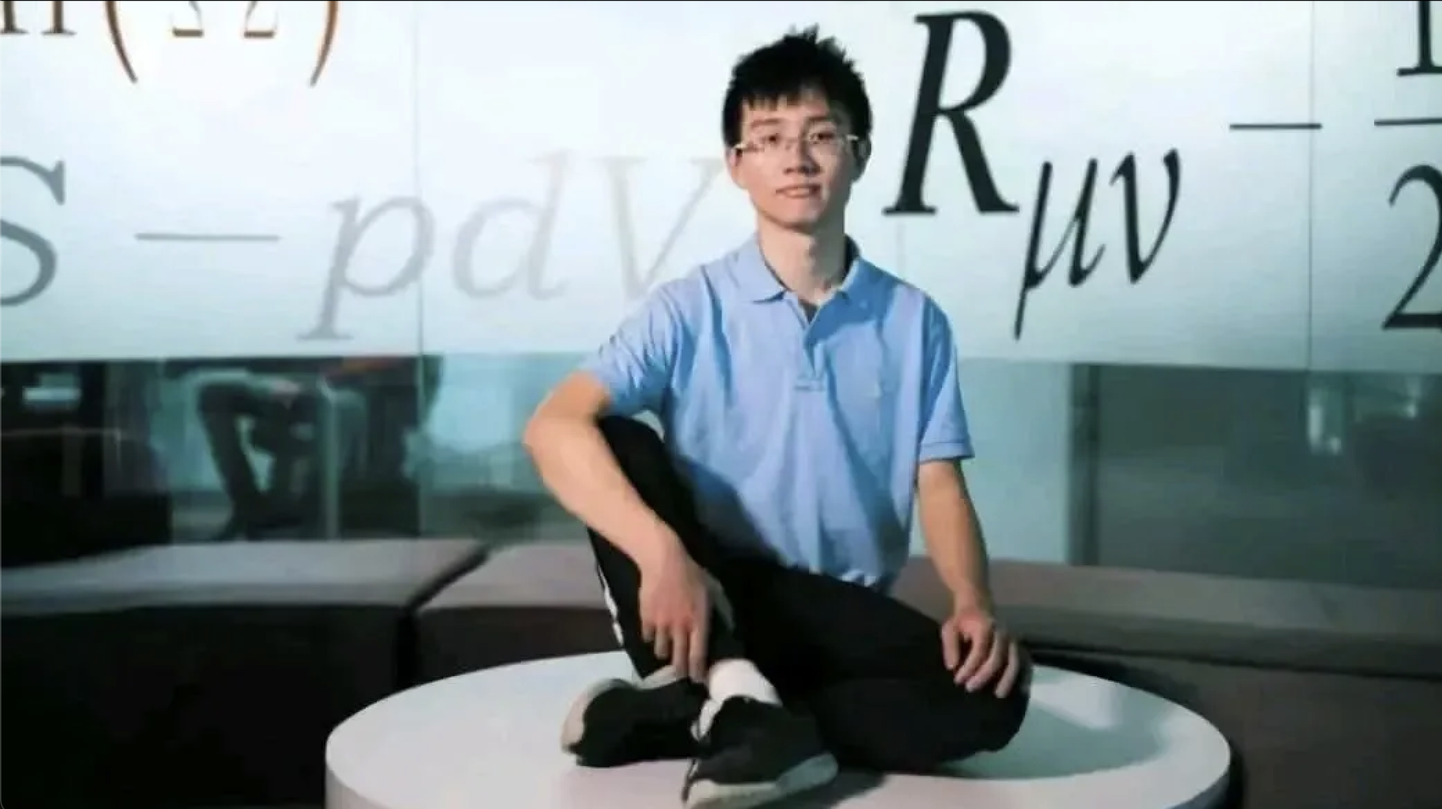 在这个令人痛心的时刻，我们失去了一位真正的瑰宝——"石墨烯驾驭者"曹原，他的离去