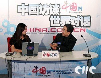 “文坛巨匠”余秋雨告诫我们：一个家庭最大的悲哀不是没钱，也不是争吵不休，而是父母