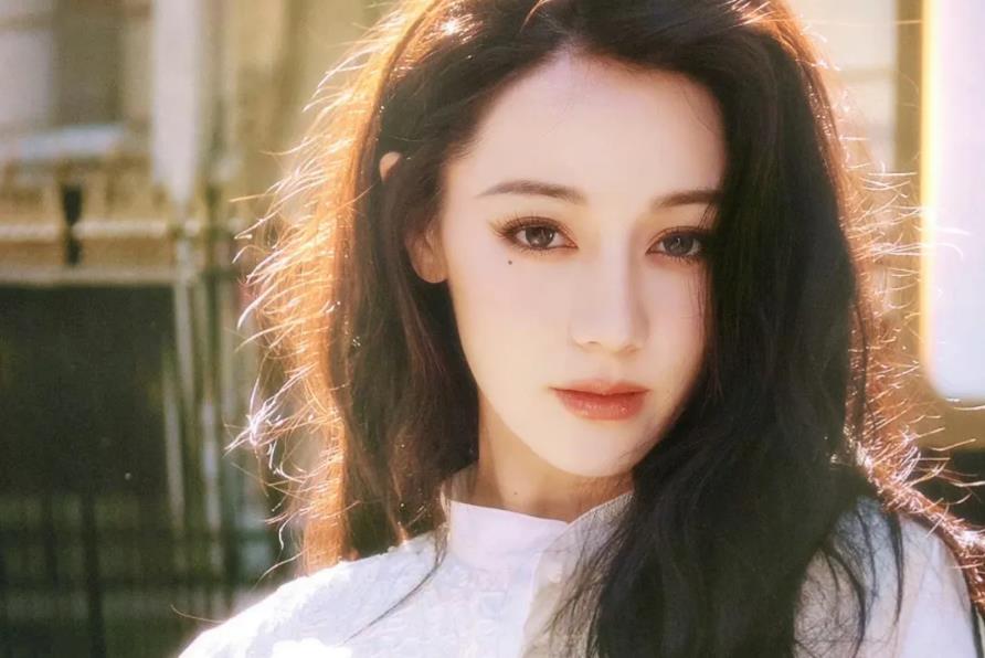 巴黎时装周落下了帷幕，接下来，就是各大媒体开始盘点的时刻。

Jing Dail