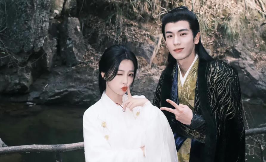 这个九月，《云之羽》彻底火了。郭敬明执导，虞书欣、张凌赫、丞磊、卢昱晓、金靖等人