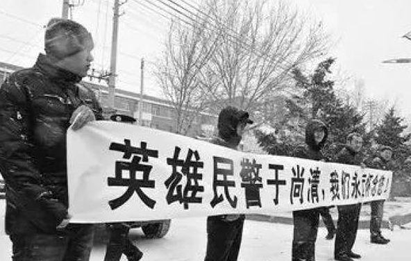 2003年，齐齐哈尔某酒店，突然发现11枚定时炸弹，排爆专家于尚清赶来，成功拆除