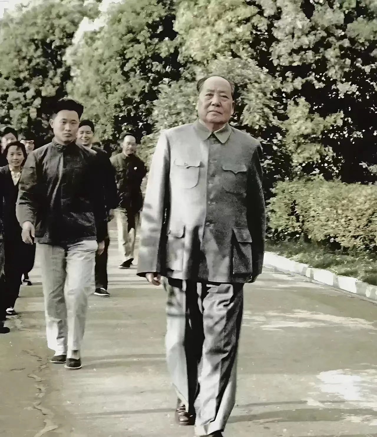 1965年，毛主席的老照片，留个赞再走吧