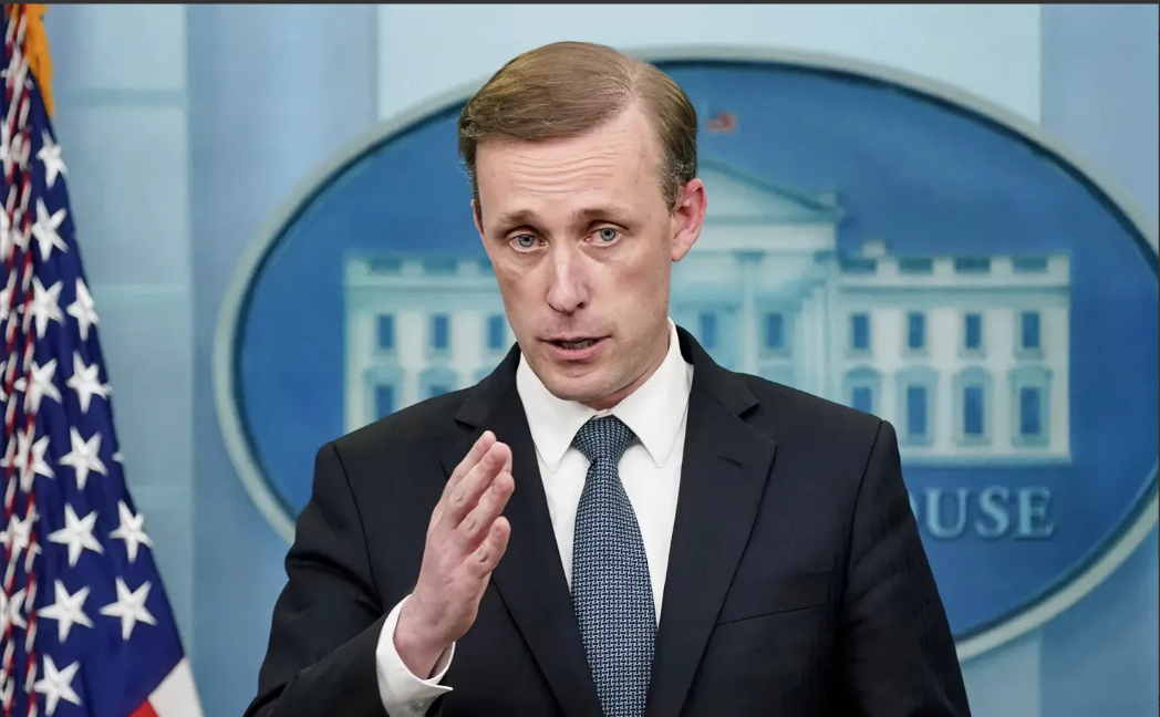 美国坐不住了！公开提醒以色列“悠着点”。当地时间29日，美国白宫国家安全事务助理