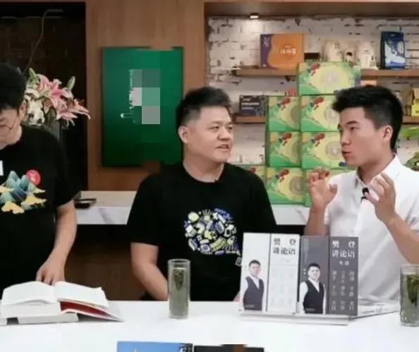 
记者问俞敏洪："易中天，余华，冯唐，樊登，吴京都让你善待董宇辉，你为什么就是不