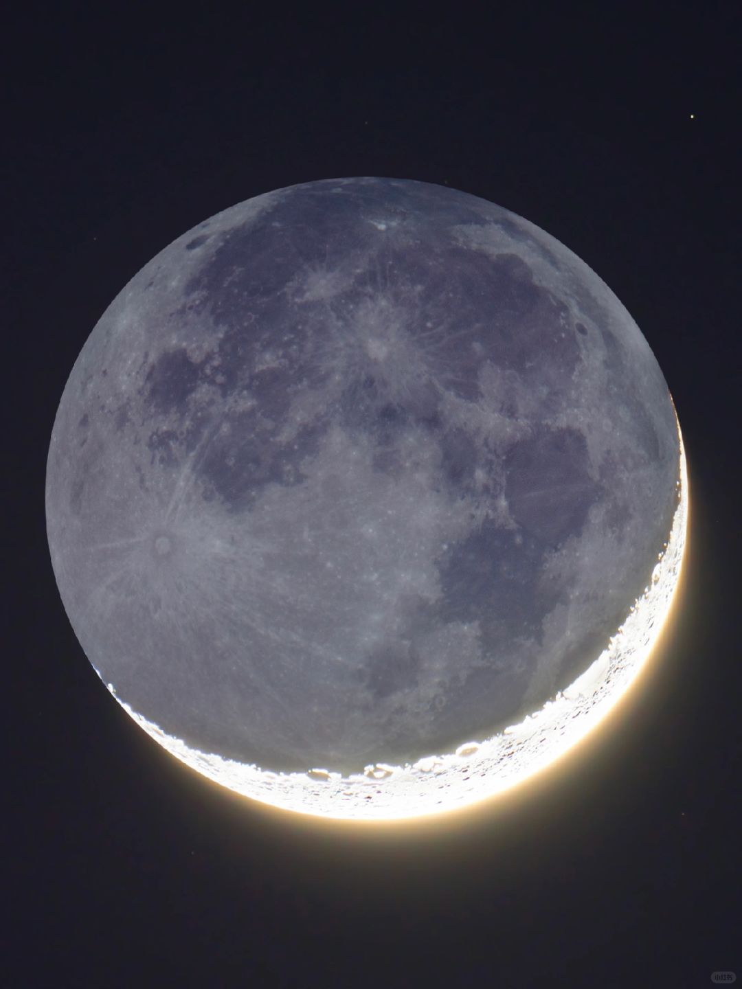 昨晚“地球返照”拍到了吗？我感觉熟悉又陌生
拍摄于2023年5月22日，通常肉眼