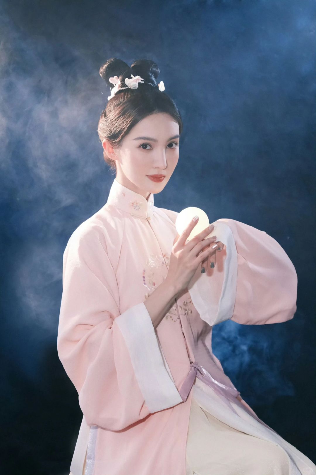 央妈亲选古装美人！期待今晚的舞台！
倒计时一个小时！
金晨带着她的舞蹈要杀回来了