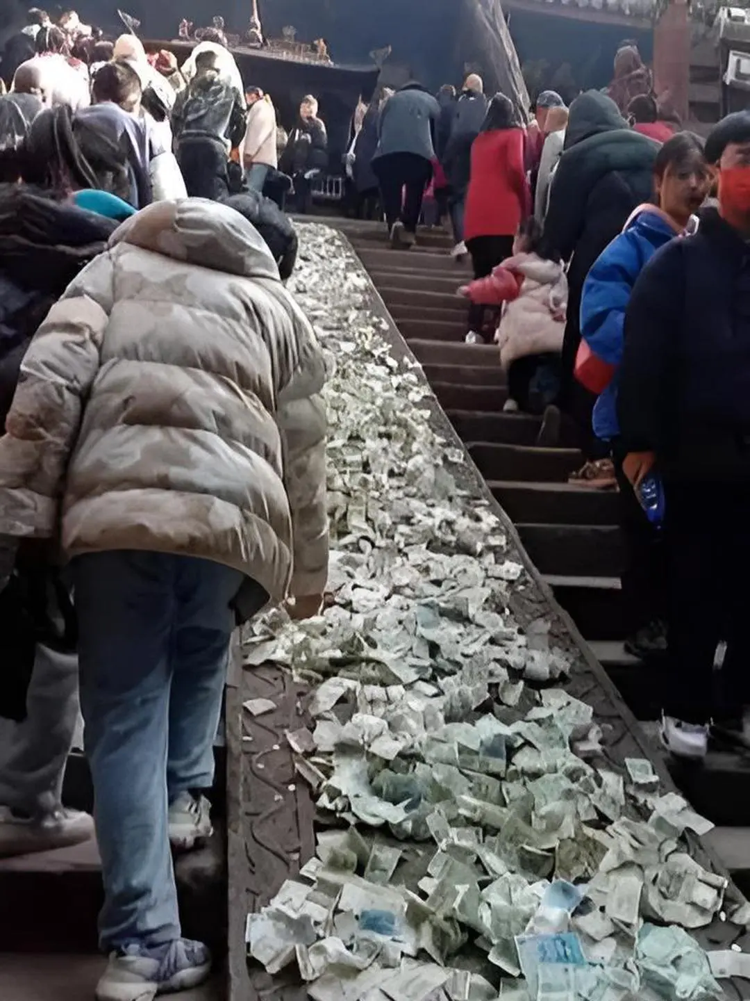 如果突然刮起一阵风，这里很美。