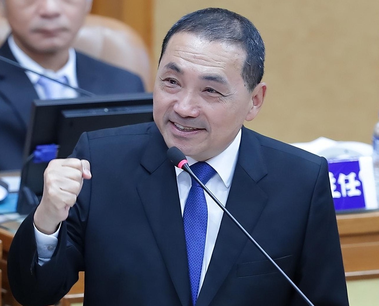 解放军宣布练兵备战，新一轮环岛战备警巡启动，“以武抗统”只有死路一条。在“台独”