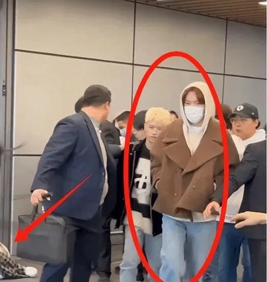 韩国人撒野撒到我们山东青岛了，让人实在太气愤了！韩国出道才七个月的男团BOYNE