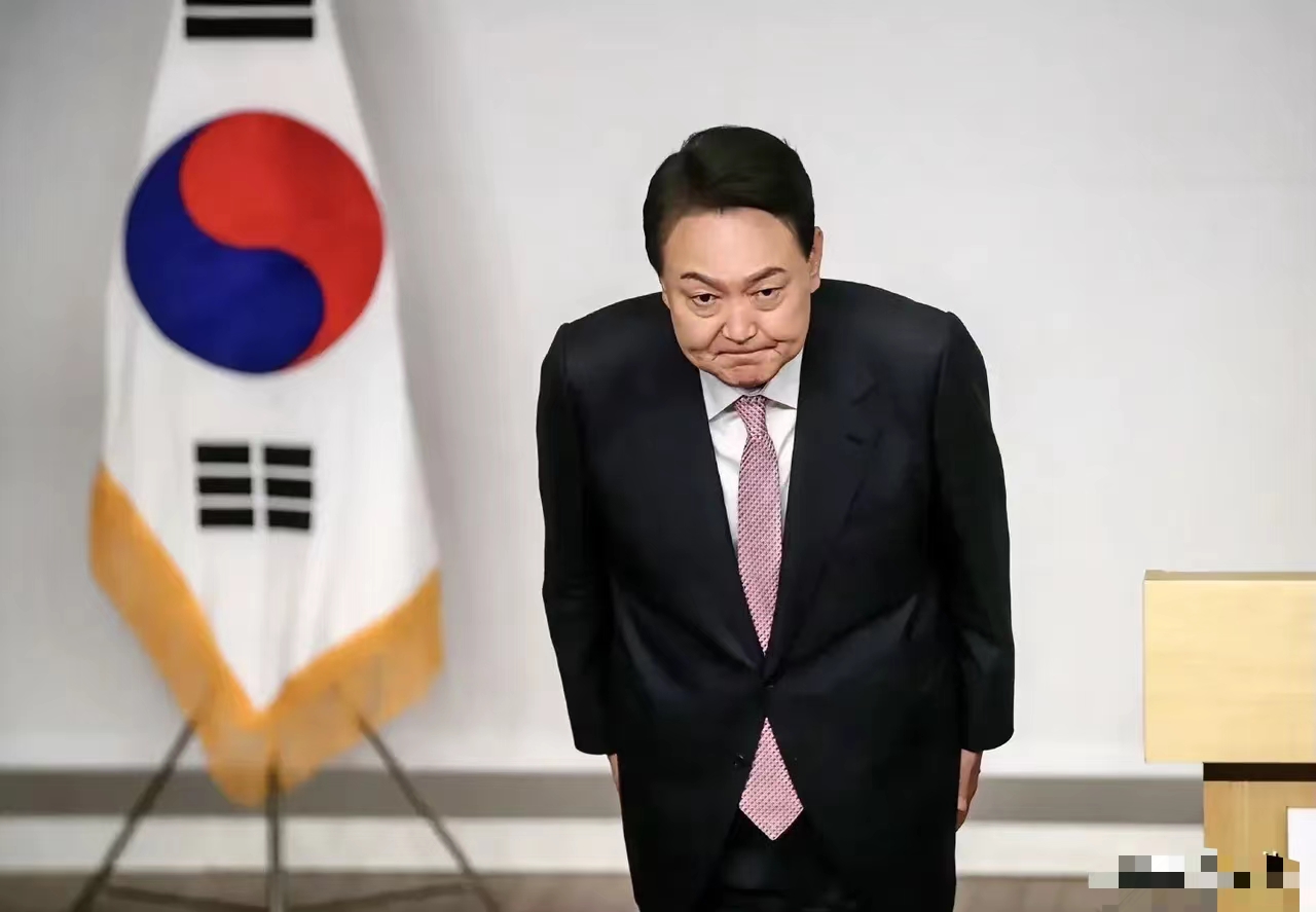 尴尬！韩国总统抱怨96个国家没给面子。韩国釜山申办世博会失败后，韩国总统尹锡悦在