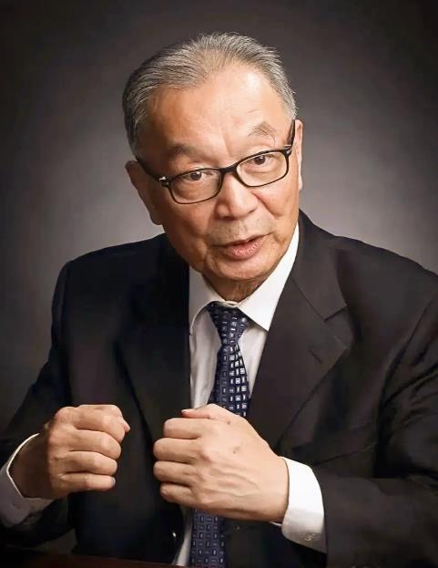 温铁军在一次讲座中语出惊人：“我们为什么一定要走西方那条老路？把农民都赶进城，在