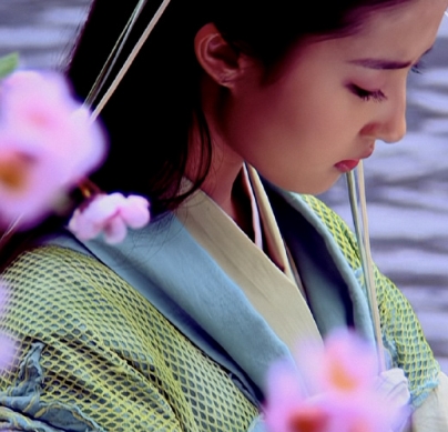 穿。。。。小时候全盯着天仙的脸了压根没注意过[跪了] ​​​