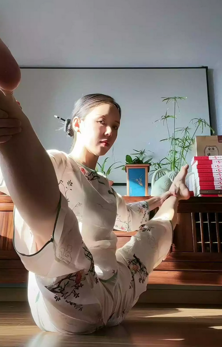 不懂就问，嫂子这是什么姿势？？