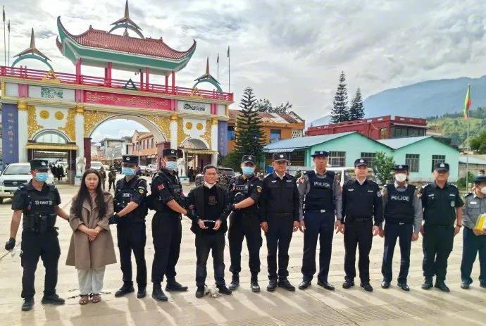果敢的所谓四大家族，其实跟我们某个18线小县城四大黑恶势力差不多。果敢那个地方，