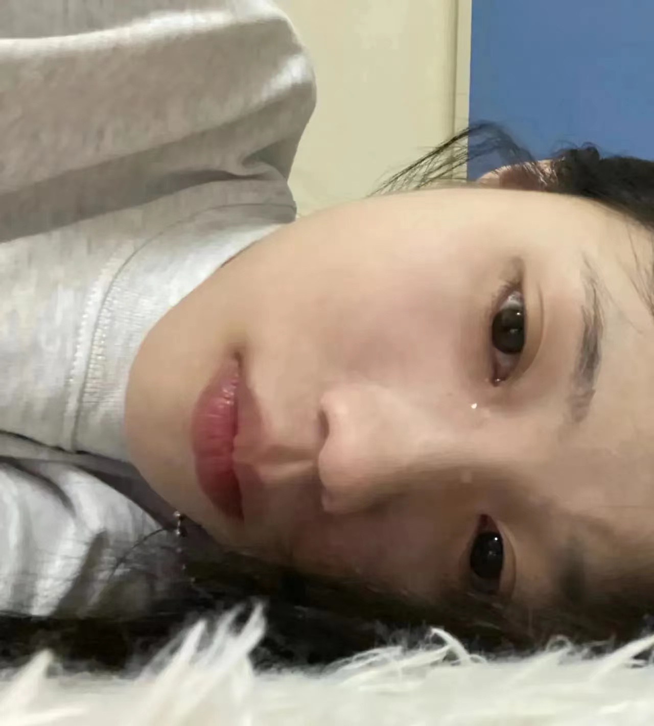 和男朋友去酒店..结果了...
怎么会在第一次住酒店的时候被他发现痔疮呢，他居然